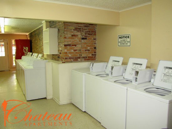 chateau-Clothes-Care-Center